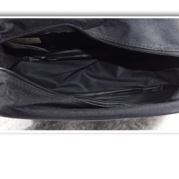 Olivet International Canvas Men's Toiletry Bag - Picture 8 of 8